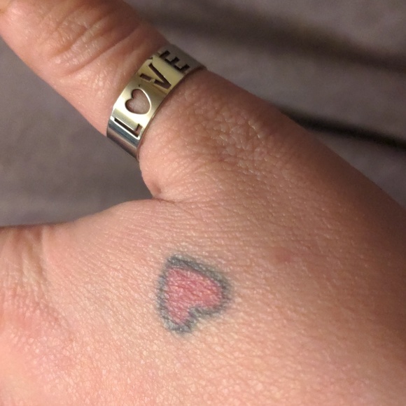 Love Ring NWT Stainless Steel Size 19 Women's Jewelry - Picture 2 of 5